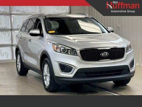 KIA SORENTO 2018 5XYPGDA38JG345797 image