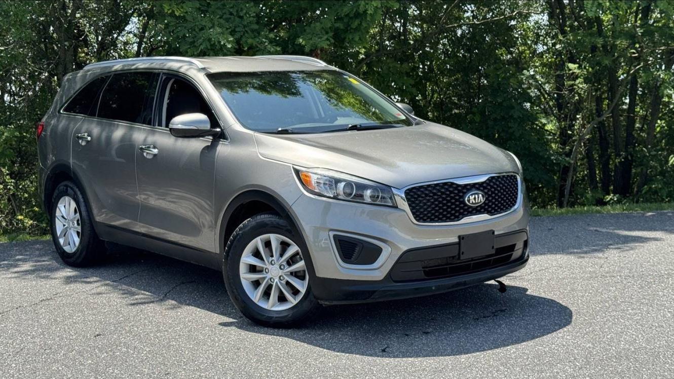 KIA SORENTO 2018 5XYPG4A38JG371414 image