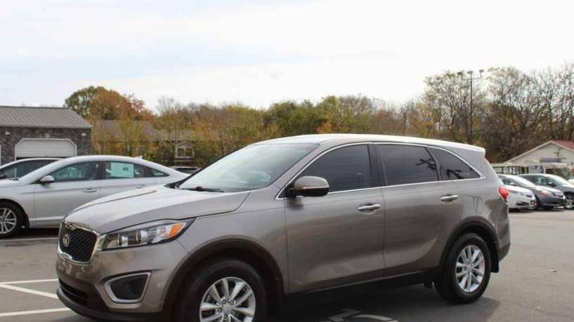 KIA SORENTO 2018 5XYPG4A3XJG427210 image