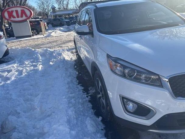 KIA SORENTO 2018 5XYPHDA57JG427552 image