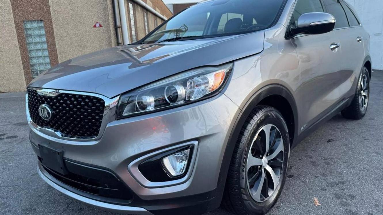 KIA SORENTO 2018 5XYPHDA14JG358574 image