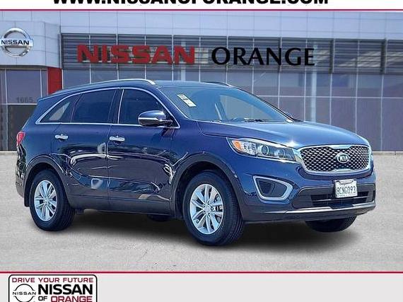 KIA SORENTO 2018 5XYPG4A34JG382345 image