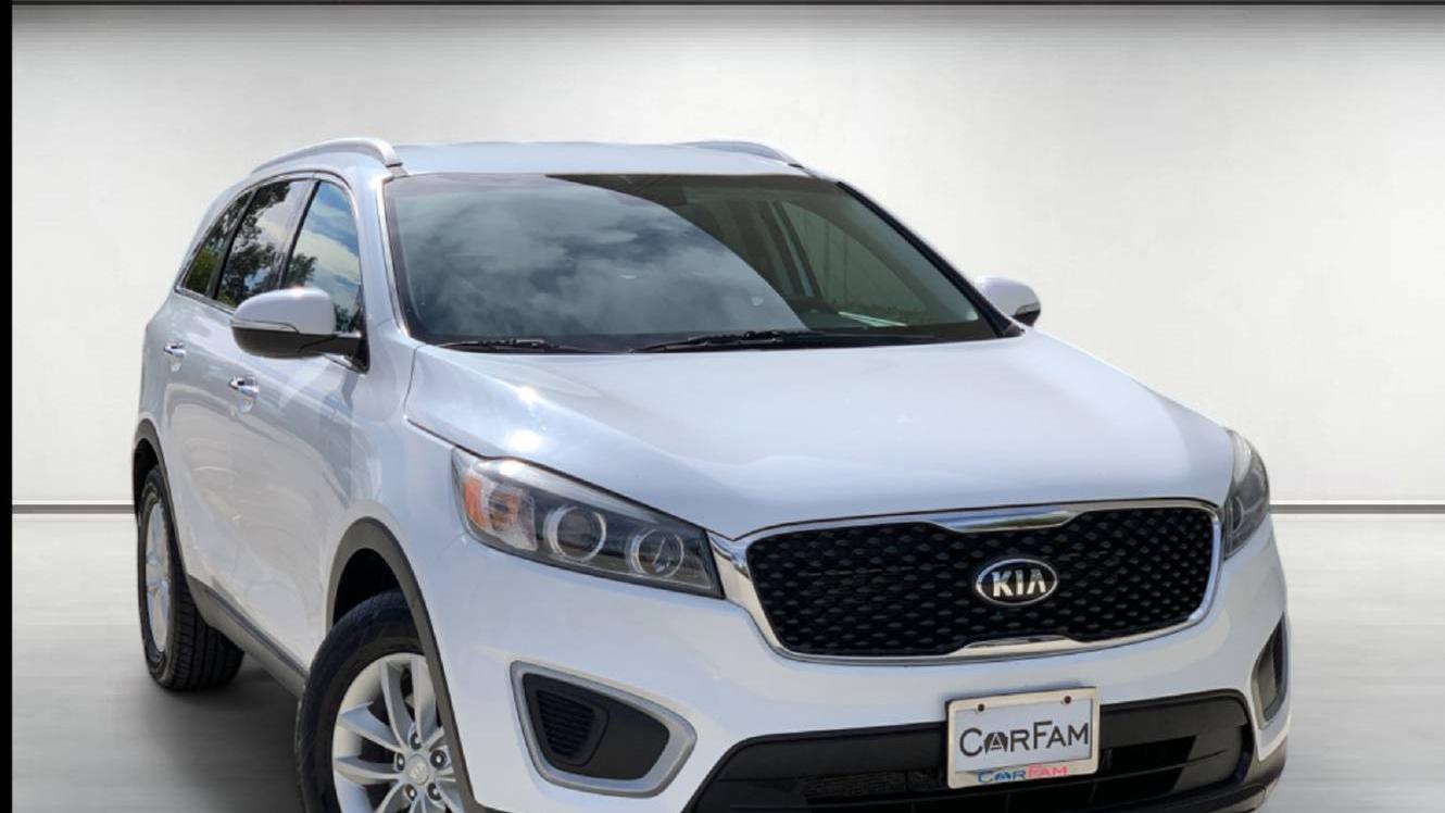 KIA SORENTO 2018 5XYPG4A35JG340623 image