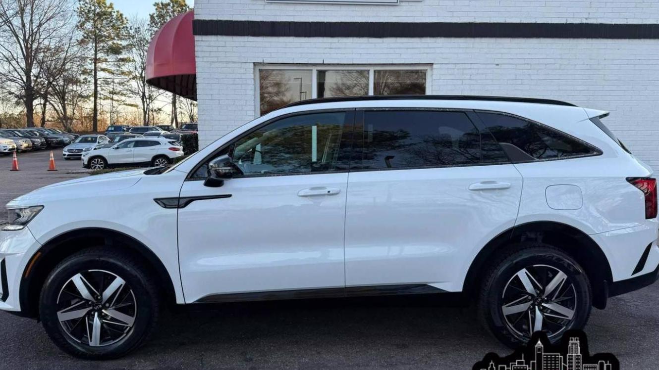 KIA SORENTO 2021 5XYRHDLF6MG065586 image