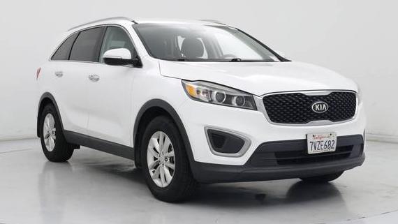 KIA SORENTO 2017 5XYPG4A35HG267585 image