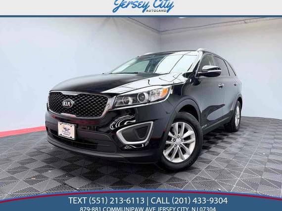 KIA SORENTO 2017 5XYPGDA59HG233425 image