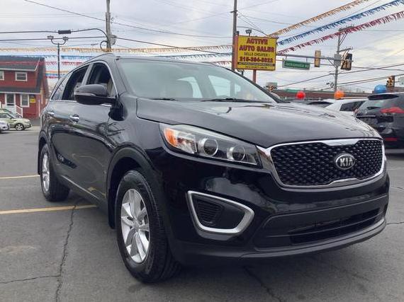 KIA SORENTO 2017 5XYPGDA38HG227176 image