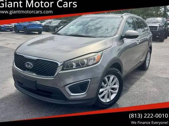 KIA SORENTO 2017 5XYPG4A52HG214389 image