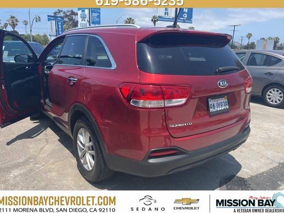 KIA SORENTO 2017 5XYPG4A58HG320247 image