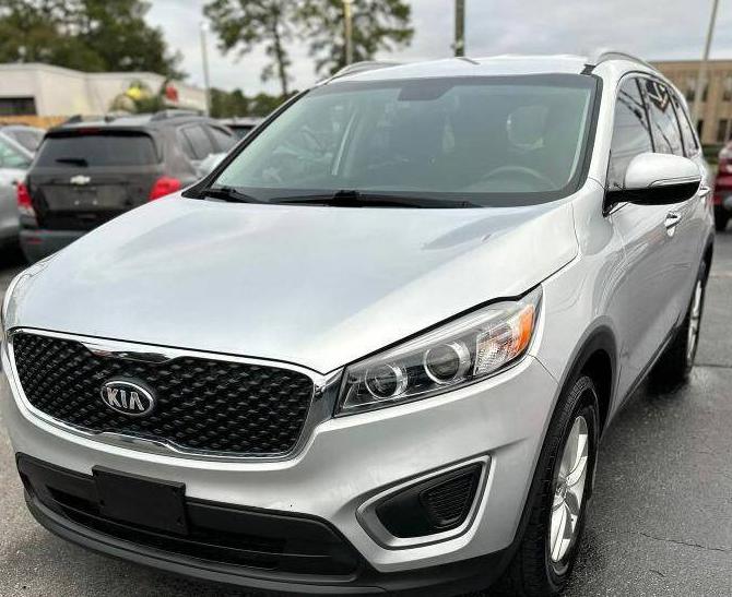 KIA SORENTO 2017 5XYPG4A30HG198370 image