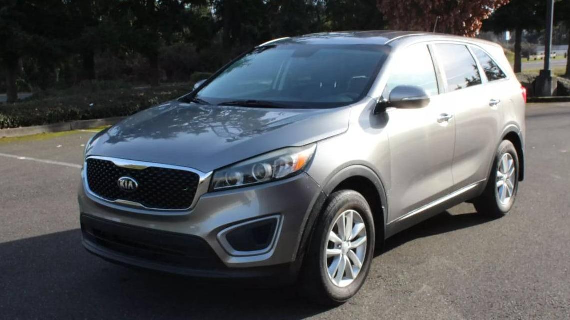 KIA SORENTO 2017 5XYPG4A39HG248327 image