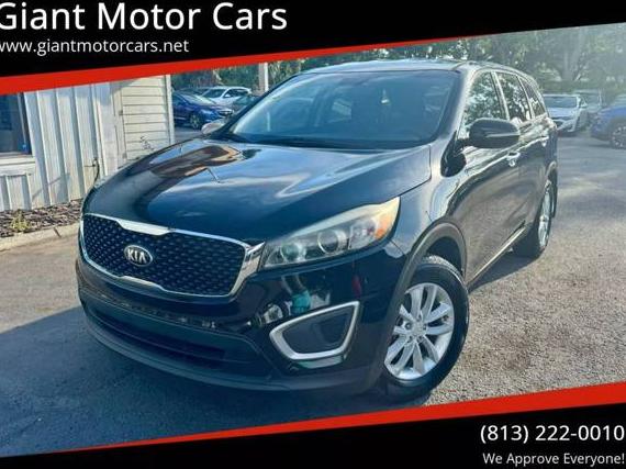 KIA SORENTO 2017 5XYPG4A30HG321455 image
