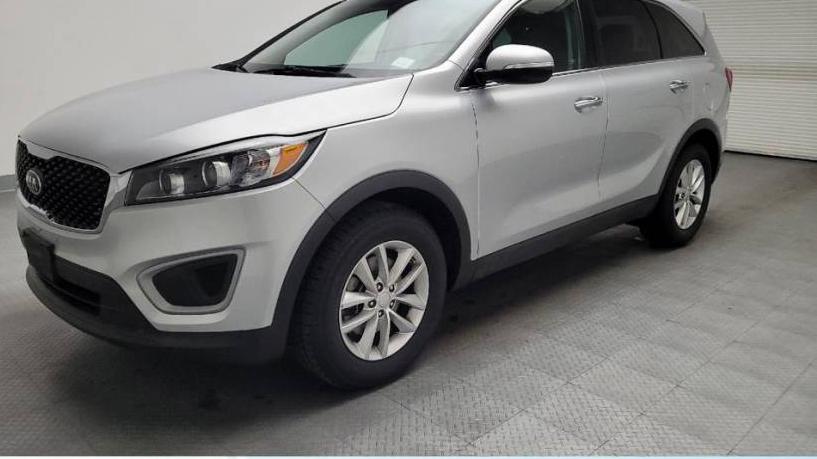 KIA SORENTO 2017 5XYPG4A32HG256818 image