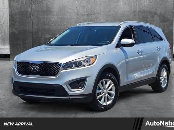 KIA SORENTO 2017 5XYPG4A31HG303630 image