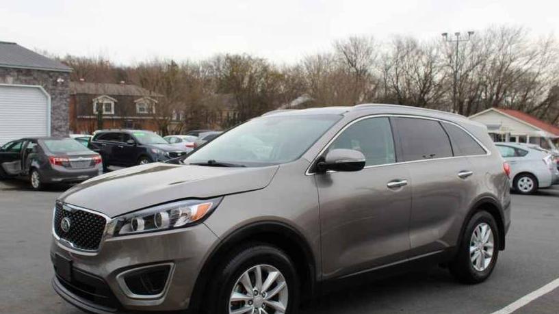 KIA SORENTO 2017 5XYPG4A38HG238646 image