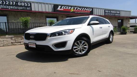 KIA SORENTO 2017 5XYPGDA5XHG196725 image