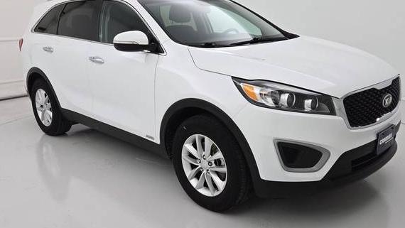 KIA SORENTO 2017 5XYPGDA38HG249467 image