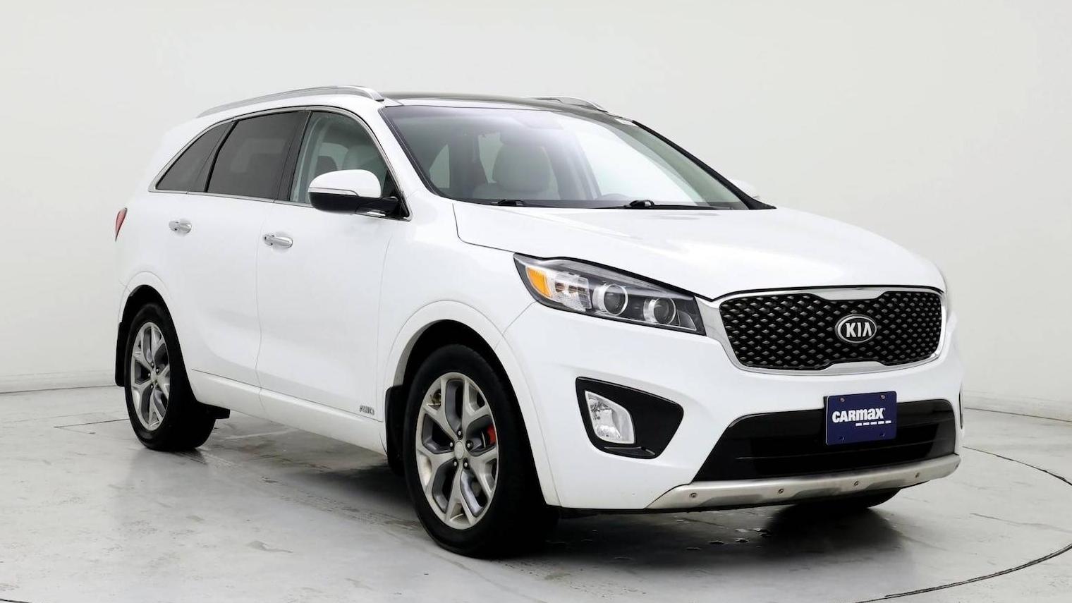 KIA SORENTO 2017 5XYPKDA56HG310105 image