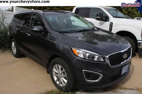 KIA SORENTO 2017 5XYPG4A32HG272131 image