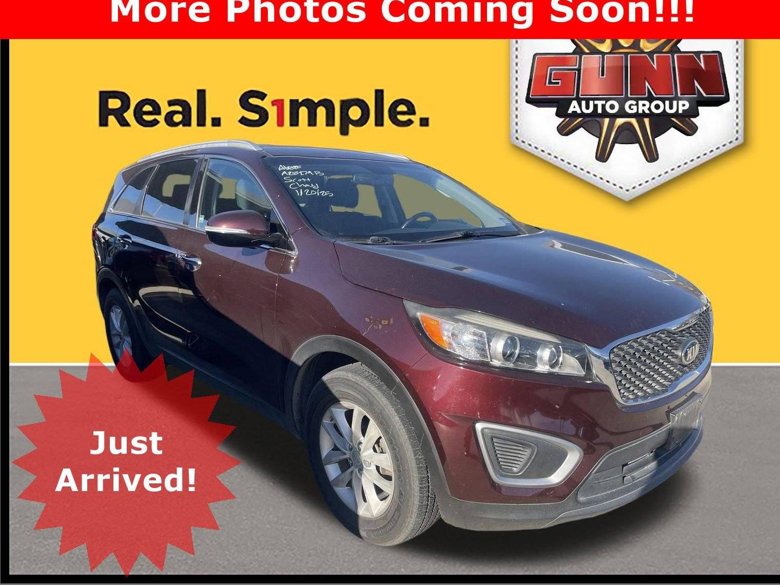 KIA SORENTO 2017 5XYPG4A30HG216737 image