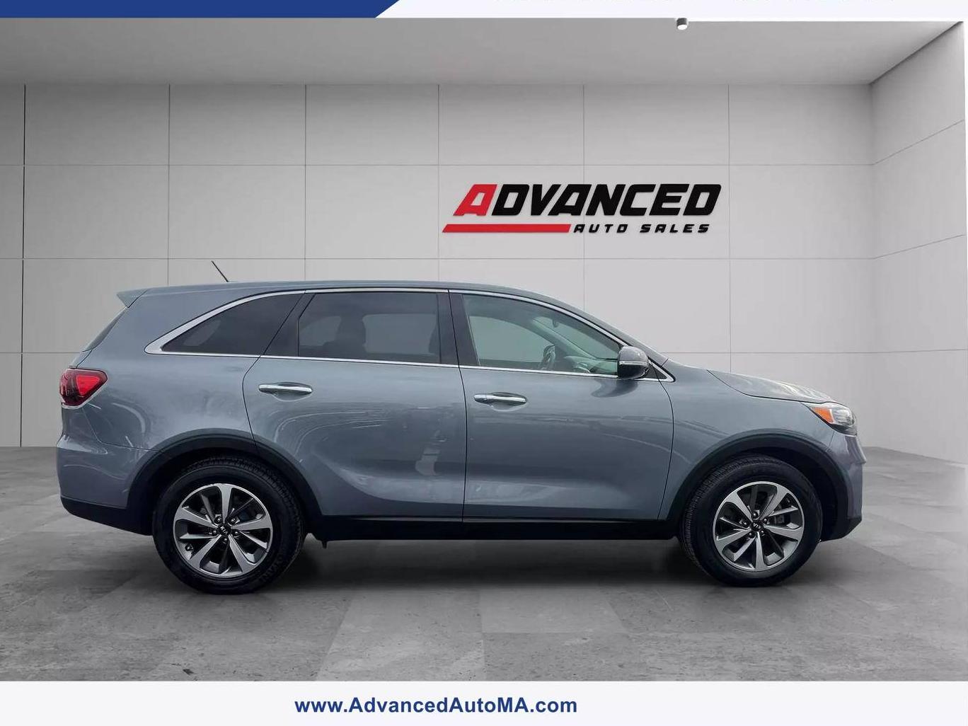 KIA SORENTO 2020 5XYPG4A56LG612522 image