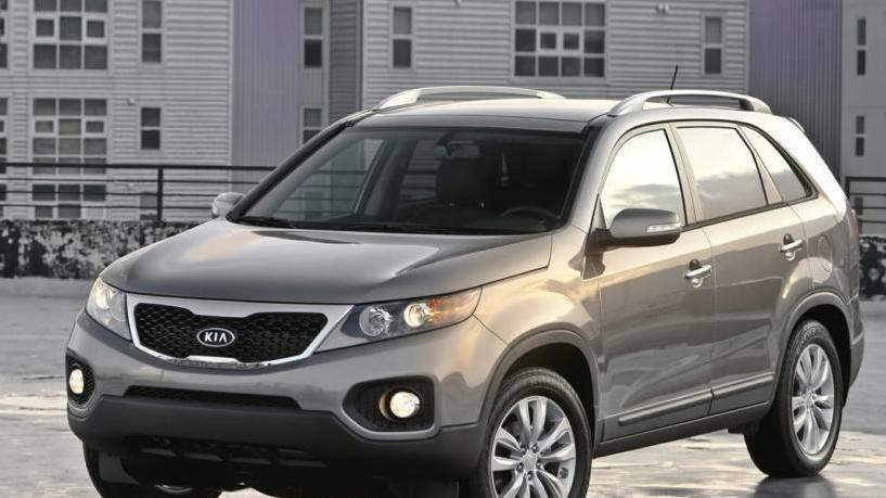 KIA SORENTO 2011 5XYKTCA18BG114222 image