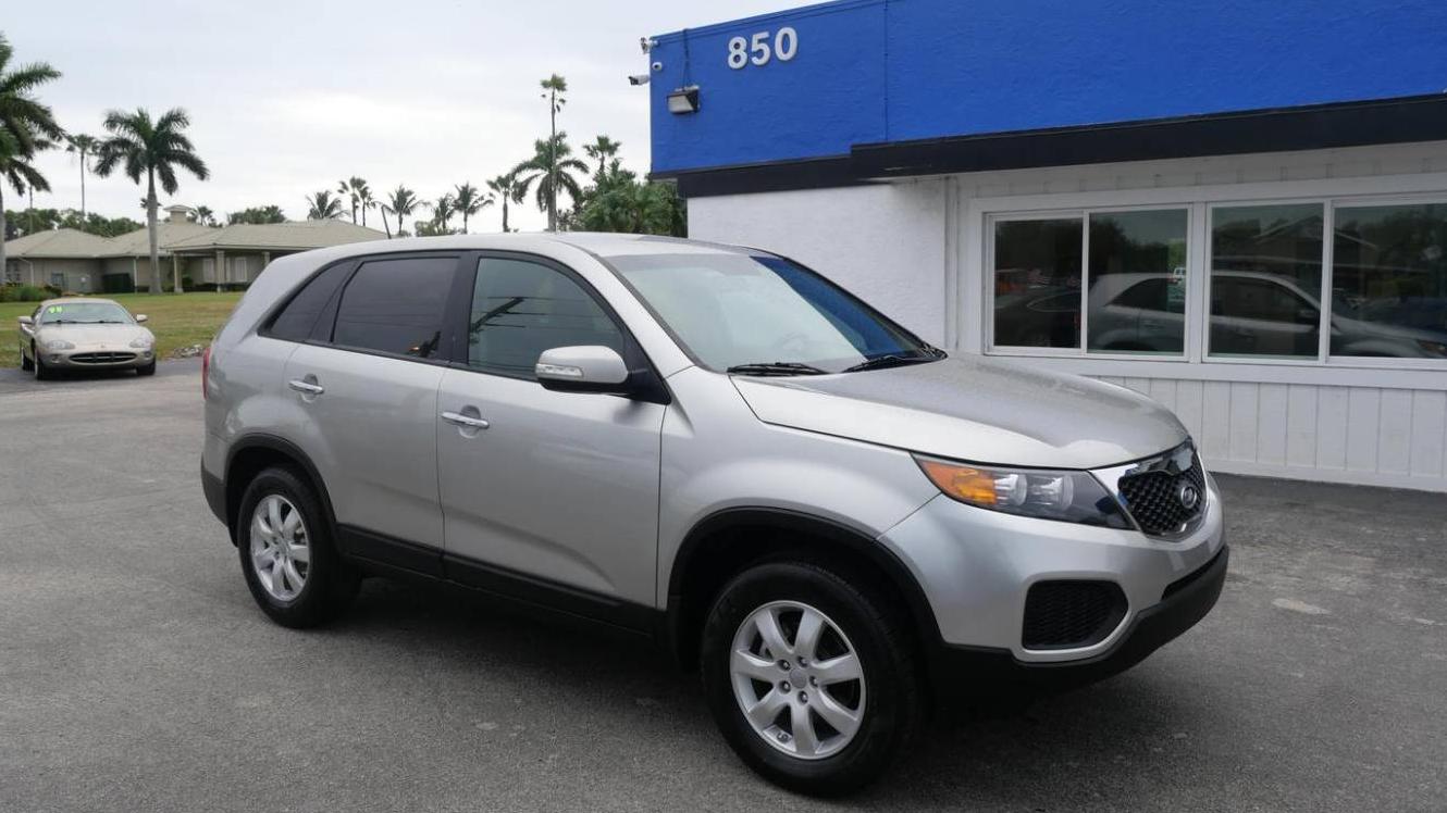 KIA SORENTO 2013 5XYKT3A19DG382022 image