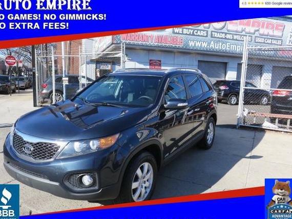 KIA SORENTO 2013 5XYKTCA60DG402704 image