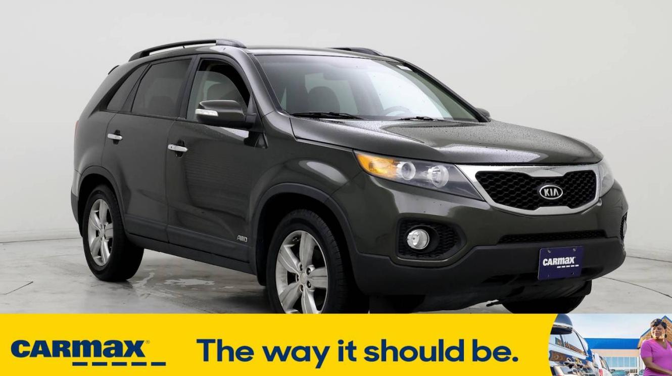 KIA SORENTO 2013 5XYKUCA68DG316747 image