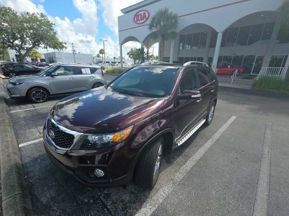 KIA SORENTO 2013 5XYKUDA21DG325597 image