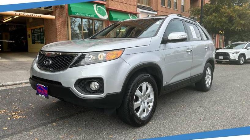 KIA SORENTO 2013 5XYKTDA64DG415770 image