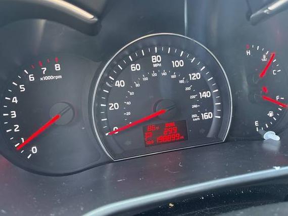 KIA SORENTO 2015 5XYKT4A72FG639230 image