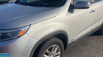 KIA SORENTO 2015 5XYKTCA65FG585200 image