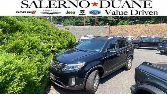 KIA SORENTO 2015 5XYKTCA61FG616913 image