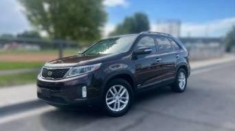 KIA SORENTO 2015 5XYKTCA60FG560995 image