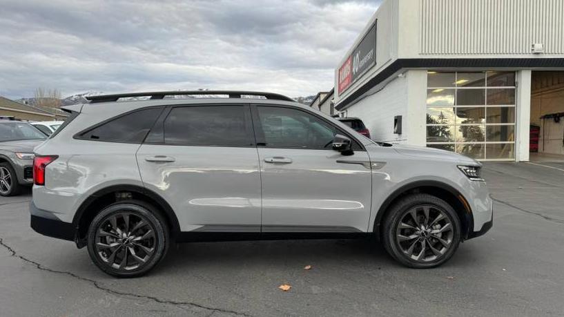 KIA SORENTO 2022 5XYRKDLF5NG151457 image