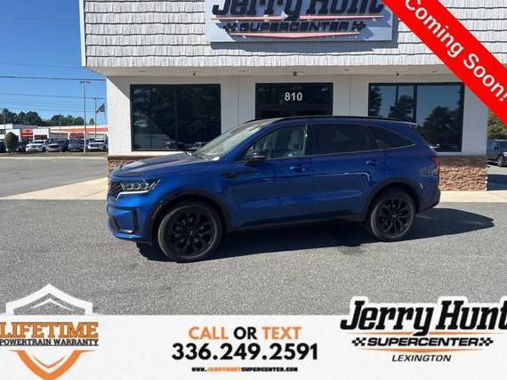 KIA SORENTO 2022 5XYRKDLF7NG087213 image