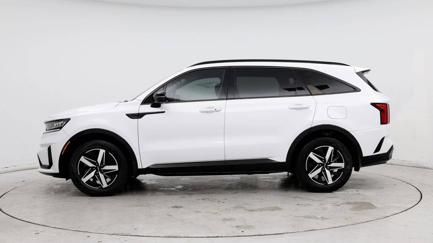 KIA SORENTO 2022 5XYRL4LC8NG144277 image