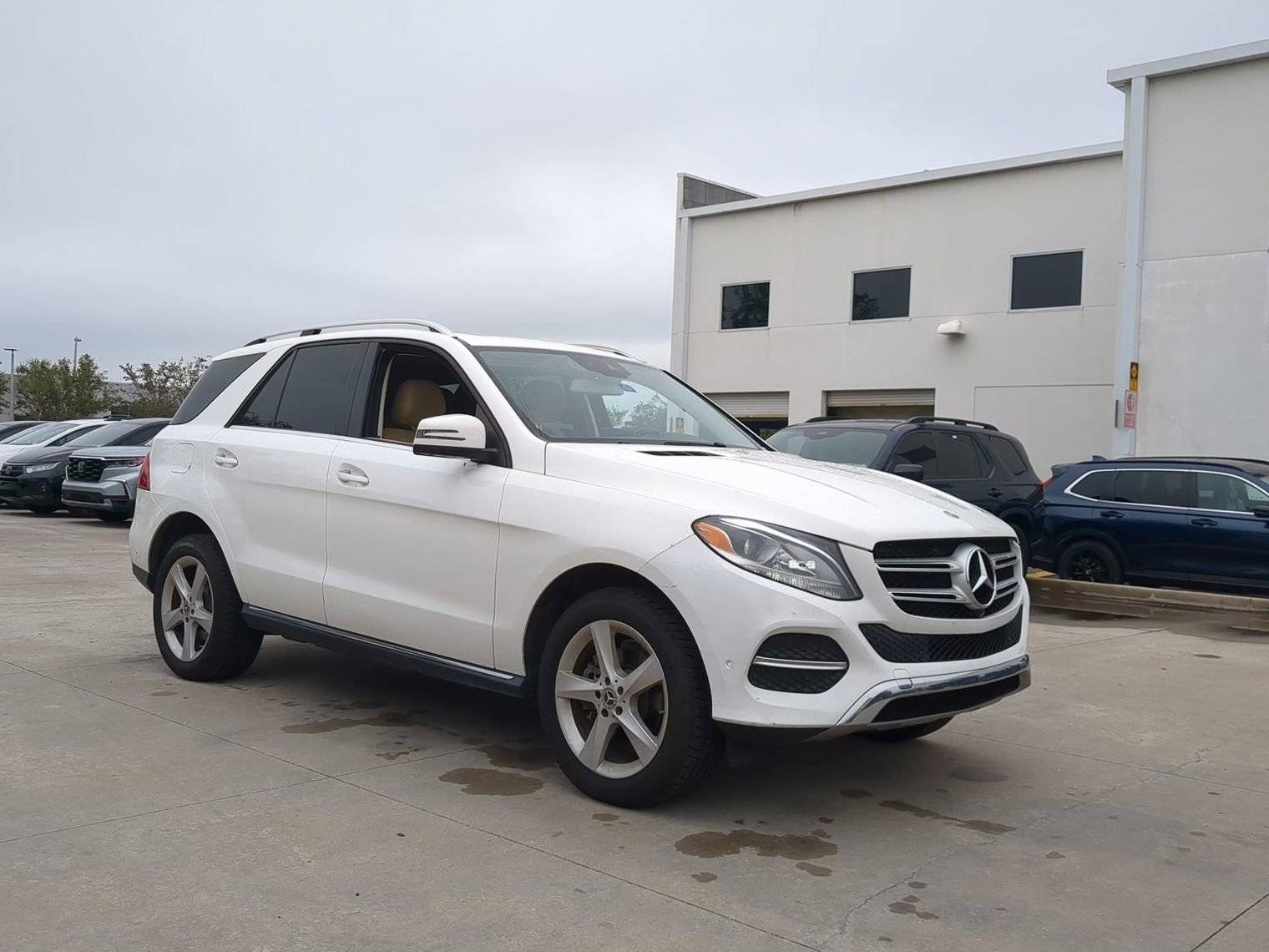 MERCEDES-BENZ GLE-CLASS 2018 4JGDA5JB8JB136261 image