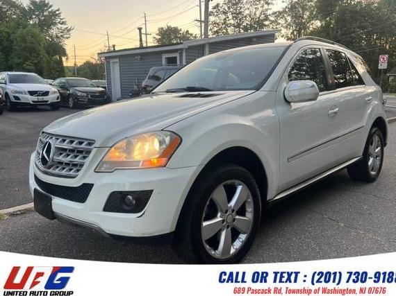 MERCEDES-BENZ M-CLASS 2010 4JGBB8GBXAA588408 image