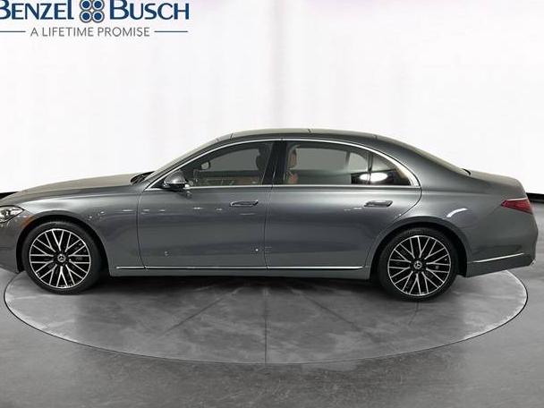 MERCEDES-BENZ S-CLASS 2022 W1K6G7GB4NA131686 image