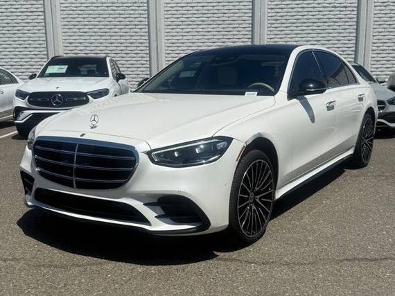 MERCEDES-BENZ S-CLASS 2022 W1K6G7GB6NA111133 image