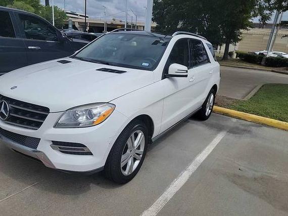 MERCEDES-BENZ ML-CLASS 2015 4JGDA5JB3FA571573 image