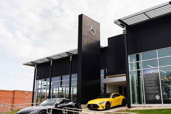 MERCEDES-BENZ EQB-CLASS 2023 W1N9M0KB0PN074941 image