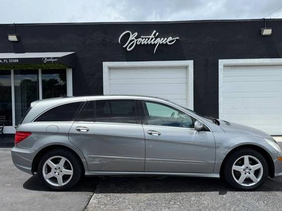 MERCEDES-BENZ R-CLASS 2010 4JGCB6FE3AA110383 image