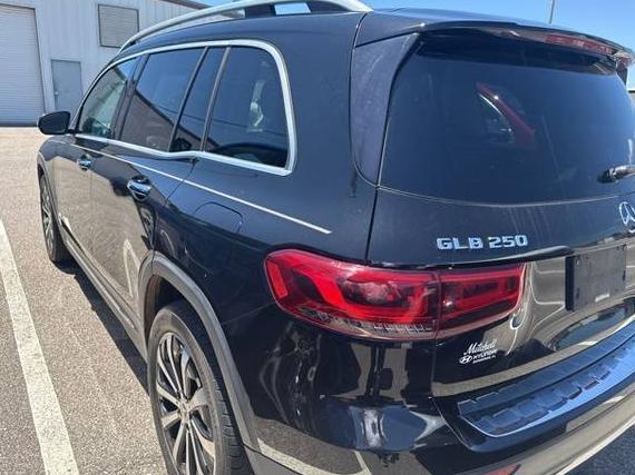 MERCEDES-BENZ GLB-CLASS 2021 W1N4M4GBXMW083467 image