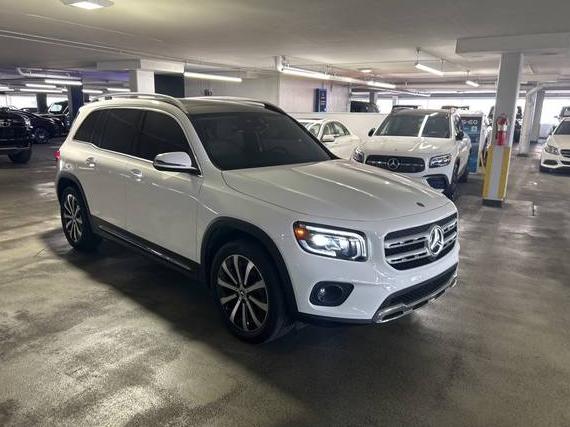 MERCEDES-BENZ GLB-CLASS 2022 W1N4M4GB8NW255075 image