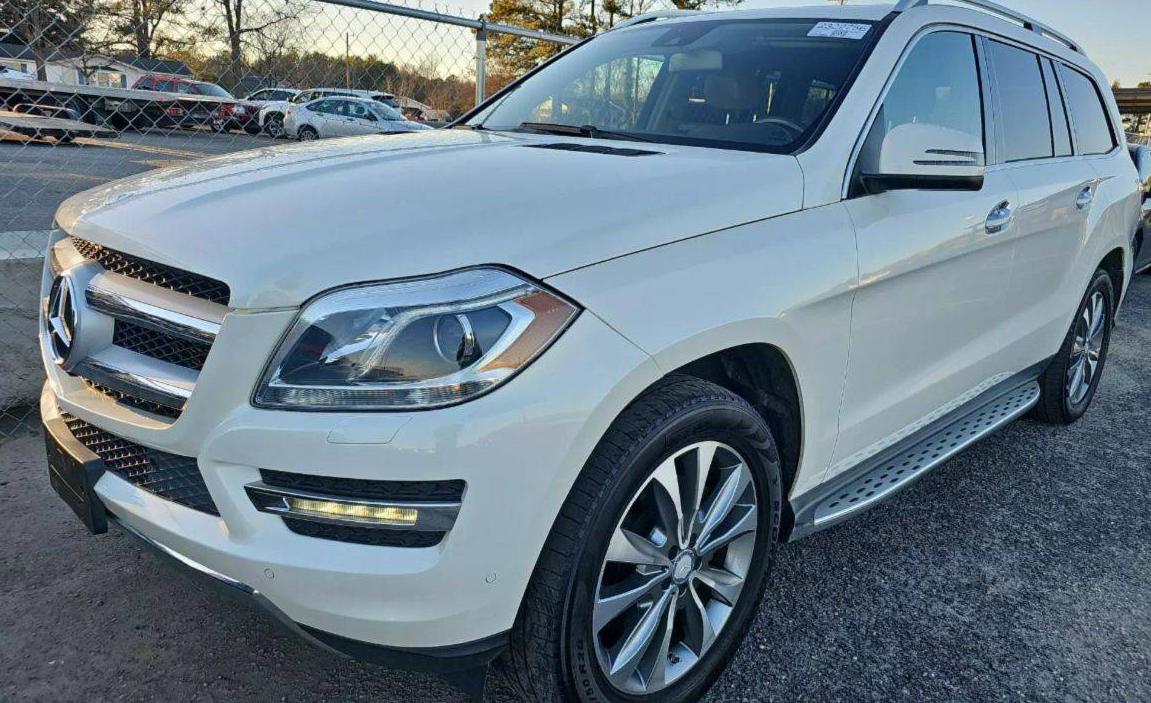 MERCEDES-BENZ GL-CLASS 2015 4JGDF6EE9FA484689 image