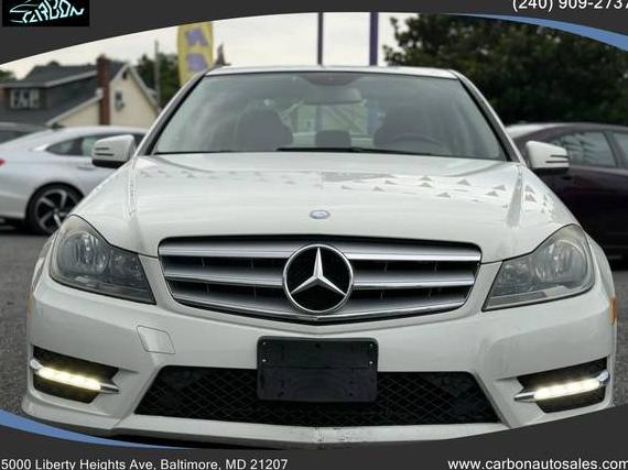 MERCEDES-BENZ C-CLASS 2012 WDDGF8BB6CR237897 image