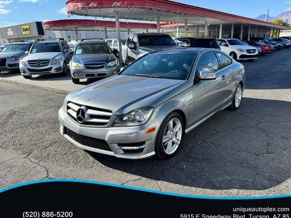 MERCEDES-BENZ C-CLASS 2012 WDDGJ4HB5CF761400 image